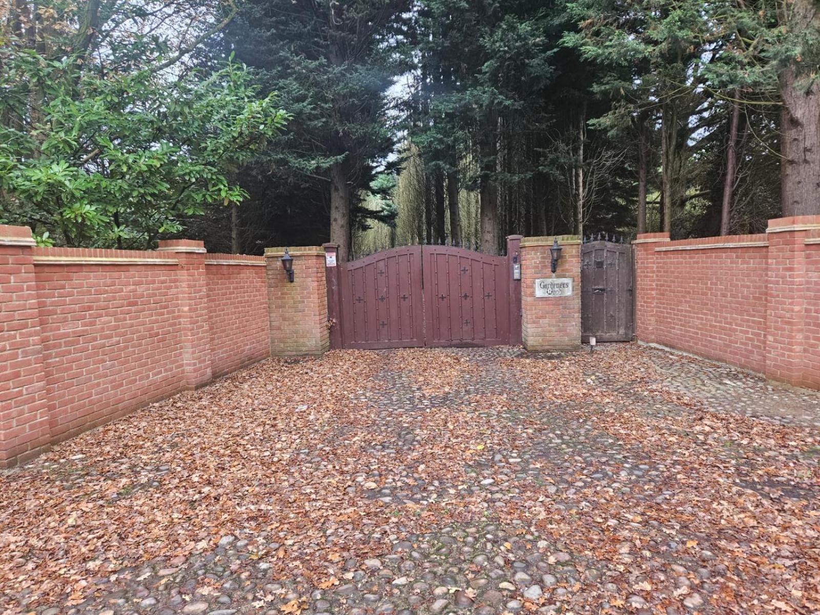 Beautiful Cottage In Brentwood Kelvedon Hatch Екстериор снимка