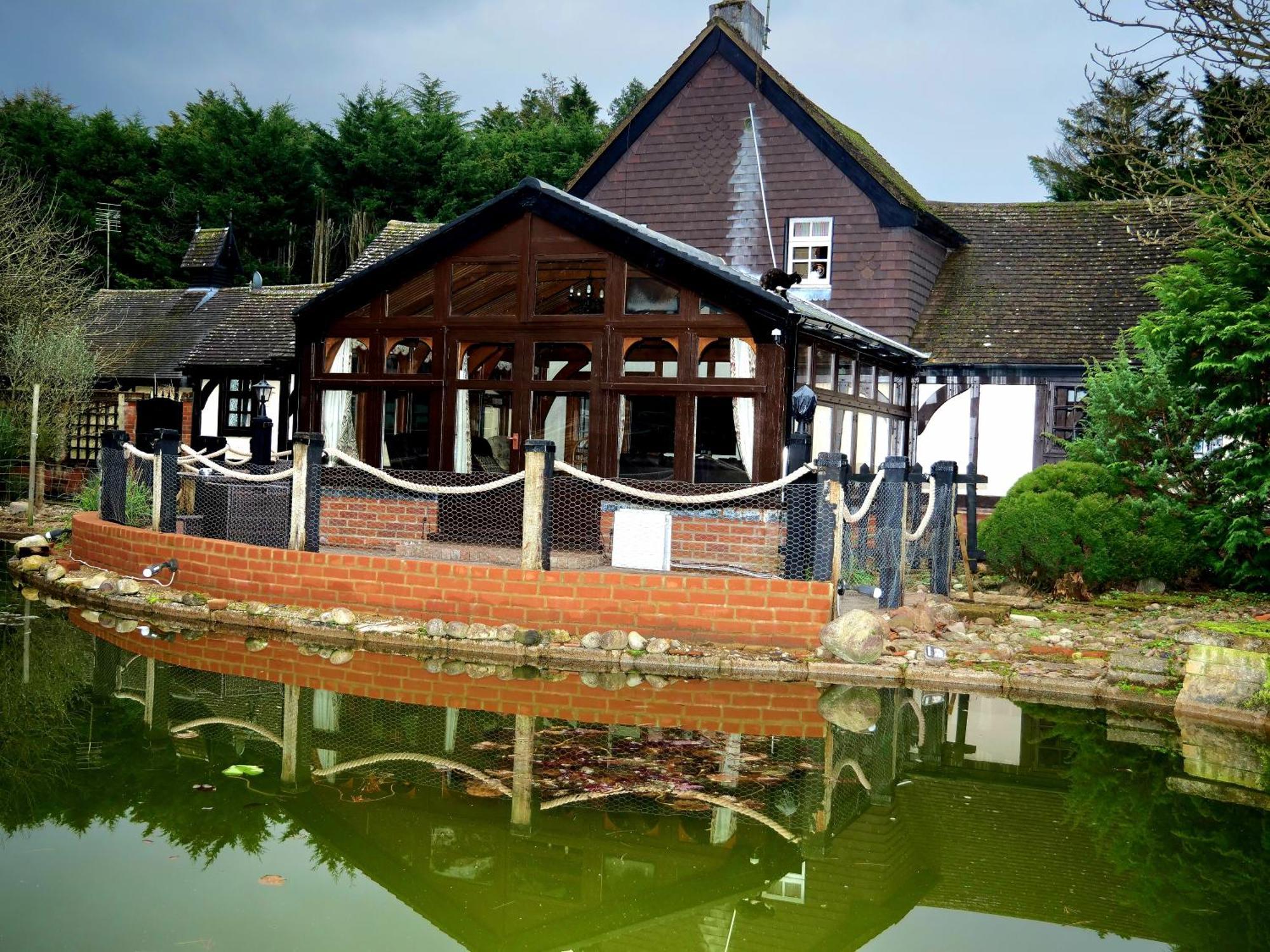 Beautiful Cottage In Brentwood Kelvedon Hatch Екстериор снимка